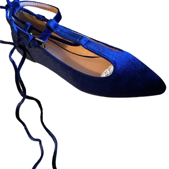NWT In Box Yoki Navy Urban Flats With Ankle Wrap Velour Ballet Style Shoes - Picture 3 of 8